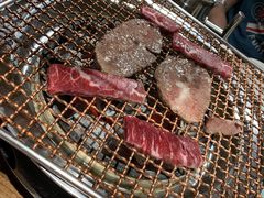 黑牛六拼-明洞阿姨·韩式酱蟹烤肉·创意料理(三元桥店)