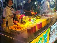 -吴山路夜市