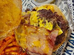-TRIPS BURGER(大钟寺店)