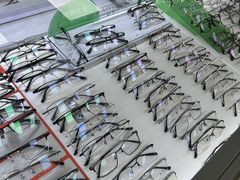 -潘多拉眼镜·蔡司依视路明月(潘家园店)