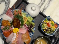 特選海鮮丼定食-家贺屋刺身寿司专门店