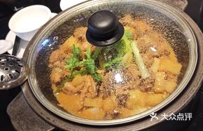 Abalone Sauce Qingyuan Chicken Pot