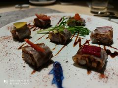 -穹六人间 people 6(岳阳路店)