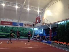 iphone_upload_pic-洛克公园·篮球·足球·羽毛球(莘庄店)
