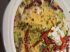 -江渔儿酸菜鱼专门店(明珠广场店)