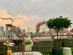 -The ROOF (通盈中心店)