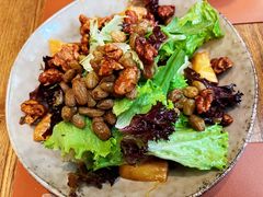 烤菠萝色拉-Golden Lily河内巴黎法越料理餐厅(建国西路店)