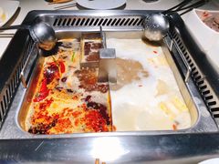 -海底捞火锅鲜切牛肉主题店(长寿路店)