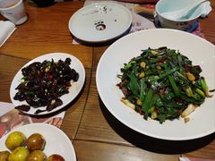 -黄泥岗·地道湖北菜(奥特莱斯店)