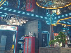 -屋有岛沉浸游戏旗舰店(中山公园店)