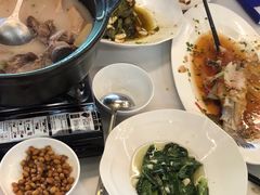 -洈水谣 · 地道荆州松滋菜(菱角湖公园店)