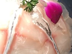 -老牌坊云南鱼豆花火锅(爱建店)