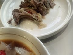 -民族手抓羊肉馆·滩羊手抓·烤全羊