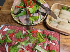 -野山舂·贵州现舂酸汤火锅(鸿通城店)