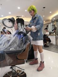 点击看大图 -八佰伴8008星级形象店
