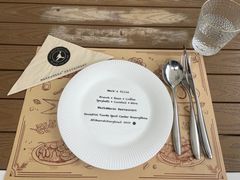 -Mark&Mars Restaurant