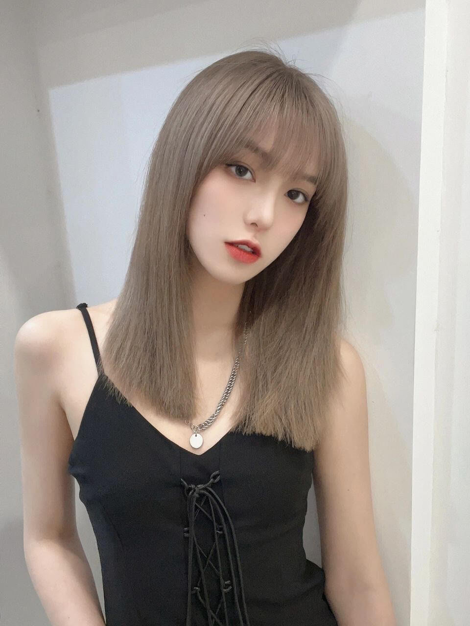 夏季发色奶茶色||今年非常流行的爆款发色