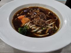 金牌半筋半肉面-康师傅私房牛肉面(北京南站店)