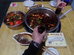 -曾老幺鱼庄(龙华商厦店)