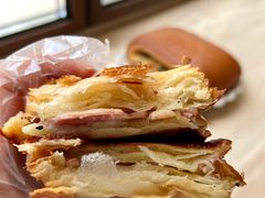 -VERIE BAKEHOUSE