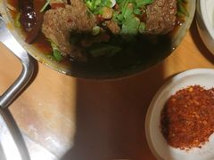 -大众跷脚牛肉馆·非遗传承单位(峨眉山店)