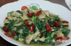 Snow Cabbage Stir-fried with Clam Meat