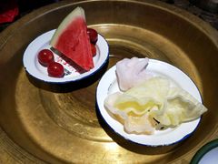 -沪小二炭火蛙锅(淮海中路美食不夜城店)