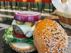 芝心牛肉汉堡-Let'sBURGERplus·非常创意汉堡(三里屯店)