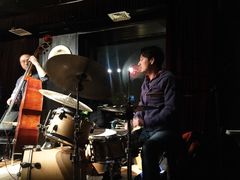 -东岸Cafe 爵士俱乐部