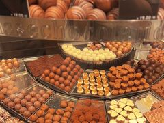 -Laderach 莱德拉(上海环贸iapm店)