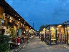 -席娜卡琳火车铁道夜市
