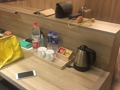 -西安大雁塔科技大学地铁站亚朵酒店