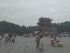 -巴陵广场