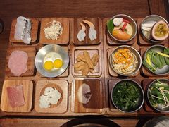-银米·云南传统过桥米线(双廊黑金冠店)
