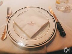 -Wolfgang’s Steakhouse 沃夫冈牛排馆(上海白玉兰广场店)