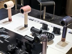 -王府井百货熙地港店