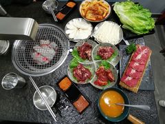 招牌四味坛子肉-芝士牛炭火烤肉