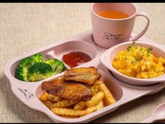 -港丽餐厅(正大店)