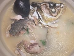 -卢大鲜鱼头捞饭(美利广场店)