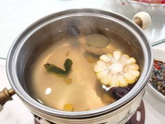 -海鲨湾海鲜会馆(百家湖1912店)