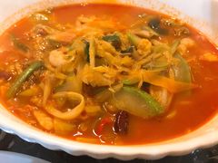 辣海鲜面-桃园中华料理炸酱面(燕儿岛路店)
