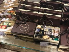 -VENCHI 闻绮(北京国贸商城店)