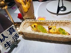 餐前面包-晶雅花园西餐厅(南京首店)
