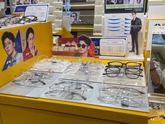 -诺柯视眼镜-蔡司依视路官方工厂店(淞南一店)