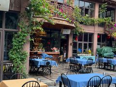 -拾光音乐餐酒吧(告庄星光夜市店)