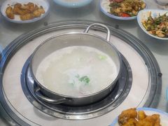 -粤顺渔坊·中山脆肉鲩火锅(清湖店)
