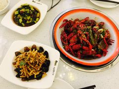 -张大师鸭爪爪特色干锅(南湖店)