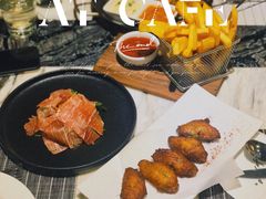美味炸鸡翅-at cafe 意大利餐厅(集美店)