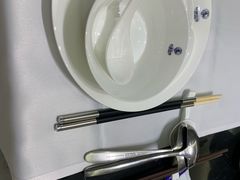 -红鼎豆捞·非遗鲍皇汤火锅(宝丰路店)