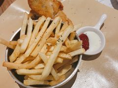 -玛格萝妮(汇智国际商业中心店)
